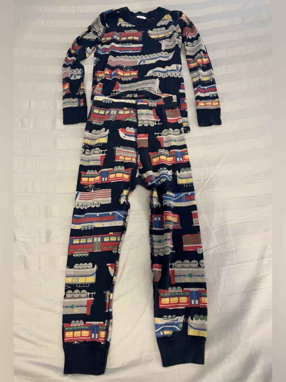 Boy's Hanna Andersson Organic Cotton Size 5, 110 Cm Train Theme Pajama Set